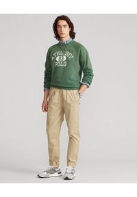 Ralph Lauren - RALPH LAUREN - Zielona bluza z nadrukiem. Okazja: na co dzień. Typ kołnierza: polo, bez kaptura. Kolor: zielony. Materiał: bawełna. Długość rękawa: długi rękaw. Długość: długie. Wzór: nadruk. Styl: casual, sportowy #5