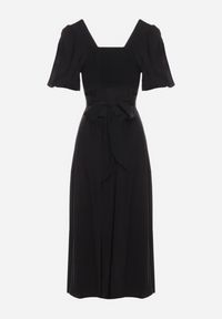 Born2be - Czarna Rozkloszowana Sukienka z Wiskozy z Wycięciem i Wiązaniem na Plecach Dimicia. Typ kołnierza: dekolt kwadratowy. Kolor: czarny. Materiał: wiskoza. Długość rękawa: krótki rękaw. Typ sukienki: rozkloszowane. Styl: elegancki #6