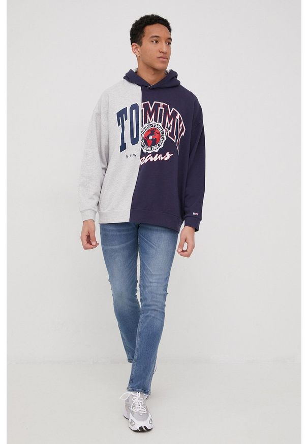 Tommy Jeans bluza bawełniana męska kolor granatowy z kapturem melanżowa. Typ kołnierza: kaptur. Kolor: niebieski. Materiał: bawełna. Wzór: melanż
