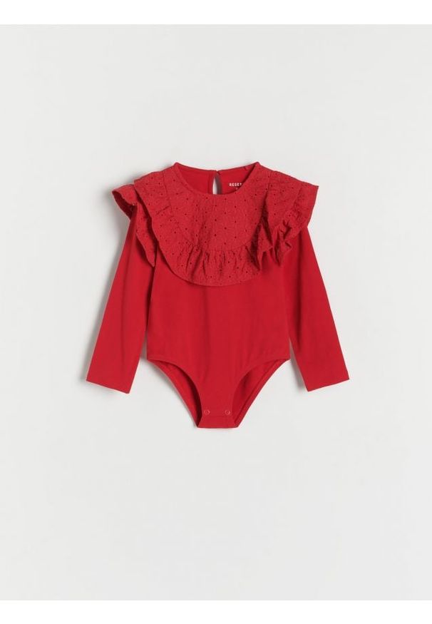 Reserved - Body z ażurowym zdobiniem - czerwony. Kolor: czerwony. Materiał: dzianina, bawełna. Wzór: ażurowy