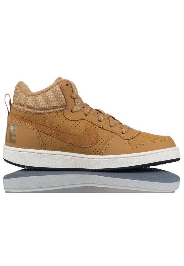 Buty Młodzieżowe Nike Court Borough Mid. Kolor: brązowy. Model: Nike Court. Sport: turystyka piesza