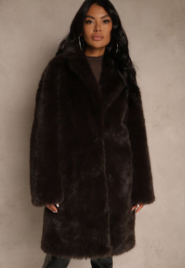 Renee - Brązowy Długi Futrzany Płaszcz Otirona. Okazja: na co dzień, na imprezę. Kolor: brązowy. Materiał: futro. Długość: długie. Sezon: zima, jesień. Styl: casual, elegancki