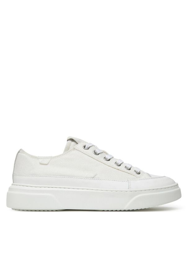 Trampki Inuikii. Kolor: biały