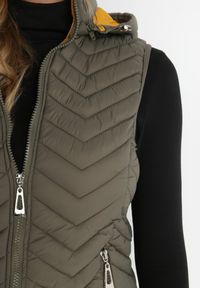 Born2be - Ciemnozielona Kamizelka Pikowana z Kapturem Euphiolea. Typ kołnierza: kaptur. Kolor: zielony. Wzór: aplikacja, geometria. Styl: elegancki #5