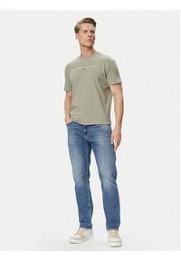 Tommy Jeans T-Shirt DM0DM20744 Zielony Regular Fit. Kolor: zielony. Materiał: bawełna #5
