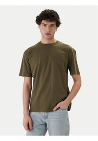 Guess T-Shirt F6GI11 K8HM4 Khaki Regular Fit. Kolor: brązowy. Materiał: bawełna #1