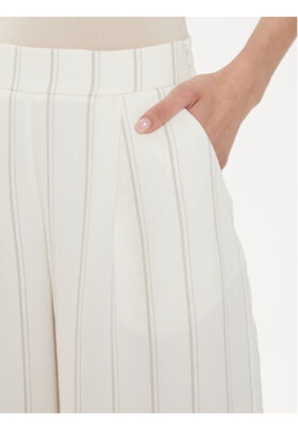 Tamaris Apparel Spodnie materiałowe Carrara TAW0533 Écru Wide Leg. Materiał: wiskoza