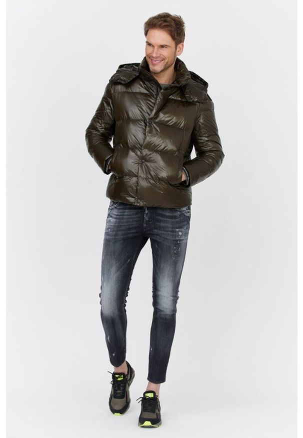 Emporio Armani - EMPORIO ARMANI Ciemnozielona puchowa kurtka męska. Kolor: zielony. Materiał: puch