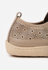 Born2be - Beżowe Skórzane Tenisówki z Ażurową Cholewką Nesseli. Okazja: na co dzień, do pracy, na spacer. Kolor: beżowy. Materiał: skóra. Szerokość cholewki: normalna. Wzór: ażurowy. Styl: boho, casual #8