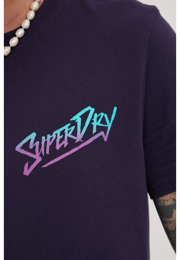 Superdry t-shirt bawełniany kolor fioletowy z nadrukiem. Kolor: fioletowy. Materiał: bawełna. Wzór: nadruk