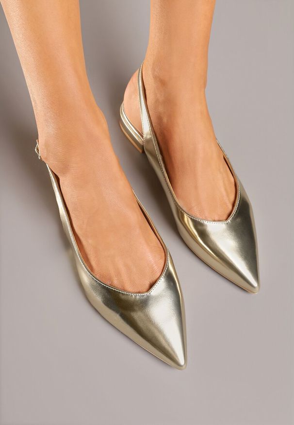 Renee - Złote Sandały Slingback Vices z Wkładką ze Skóry Naturalnej Lisanilis. Okazja: na spotkanie biznesowe, na spacer. Zapięcie: pasek. Kolor: złoty. Materiał: skóra. Obcas: na obcasie. Styl: biznesowy