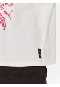 Puma T-Shirt Dylan s Gift Shop 625269 Biały Regular Fit. Kolor: biały. Materiał: bawełna #5