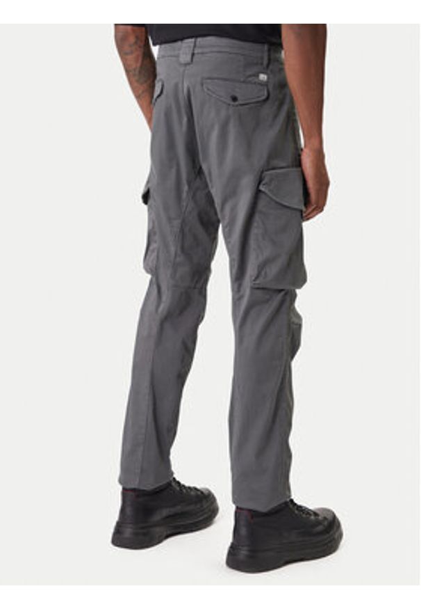 C.P. Company Spodnie materiałowe 20CMPA744A005694G Szary Regular Fit. Kolor: szary. Materiał: bawełna