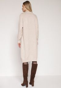 Born2be - Jasnobeżowa Sweterkowa Sukienka Pudełkowa z Bawełną i Wełną Ozdobiona Suwakiem Reimia. Okazja: na co dzień. Kolor: beżowy. Materiał: wełna, bawełna. Wzór: aplikacja. Styl: klasyczny, casual #3