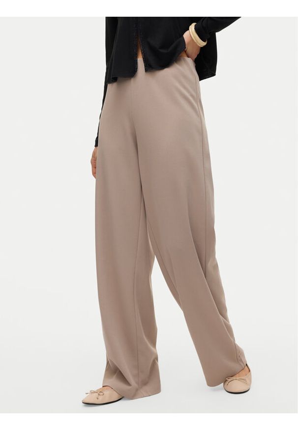Vero Moda Spodnie materiałowe Berlin 10318454 Beżowy Wide Leg. Kolor: beżowy. Materiał: syntetyk