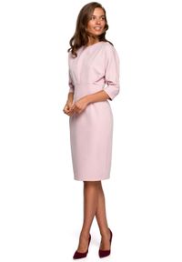 MOE - Sukienka Kimonowa z Zaszewkami - Różowa. Kolor: różowy. Materiał: poliester, elastan