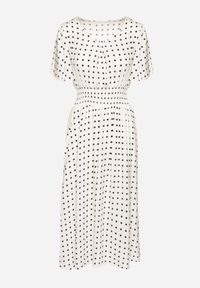 Born2be - Biała Sukienka z Bawełny Rozkloszowana w Kropki Toliennea. Okazja: na co dzień. Kolor: biały. Materiał: bawełna. Wzór: kropki. Styl: casual #3