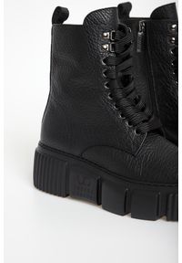 Trapery damskie skórzane CESARE CASADEI. Materiał: skóra #5