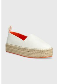 Calvin Klein Jeans espadryle FLATFORM ESPADRILLE SOFT NY kolor biały na platformie YW0YW00989. Nosek buta: okrągły. Kolor: biały. Materiał: materiał, guma. Wzór: gładki. Obcas: na platformie #4