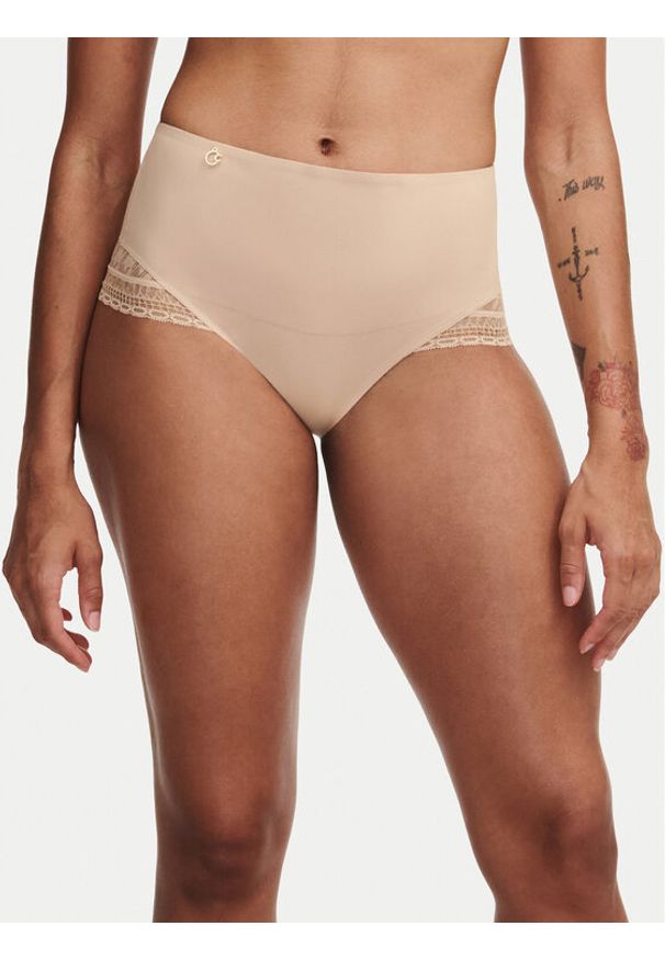 Chantelle Figi klasyczne z wysokim stanem Impressio C11XC5 Beżowy. Stan: podwyższony. Kolor: beżowy. Materiał: syntetyk