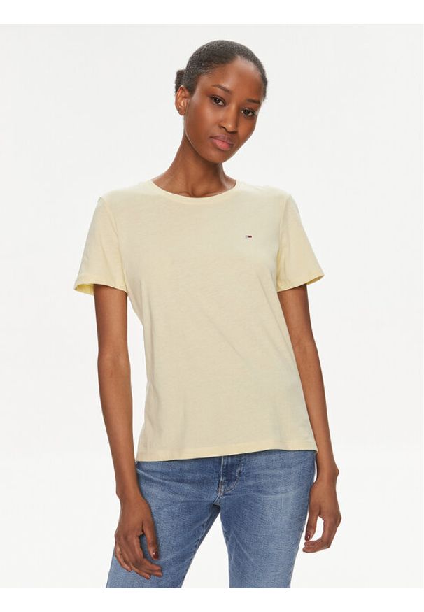 Tommy Jeans T-Shirt DW0DW14616 Żółty Regular Fit. Kolor: żółty. Materiał: bawełna
