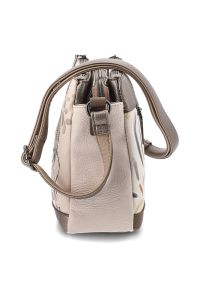 Torebka damska Anekke, z efektownym nadrukiem i metalowym logo zapinana na suwak, beżowa, 42743-184. Kolor: beżowy. Wzór: nadruk. Styl: casual, elegancki, klasyczny. Rodzaj torebki: na ramię #7