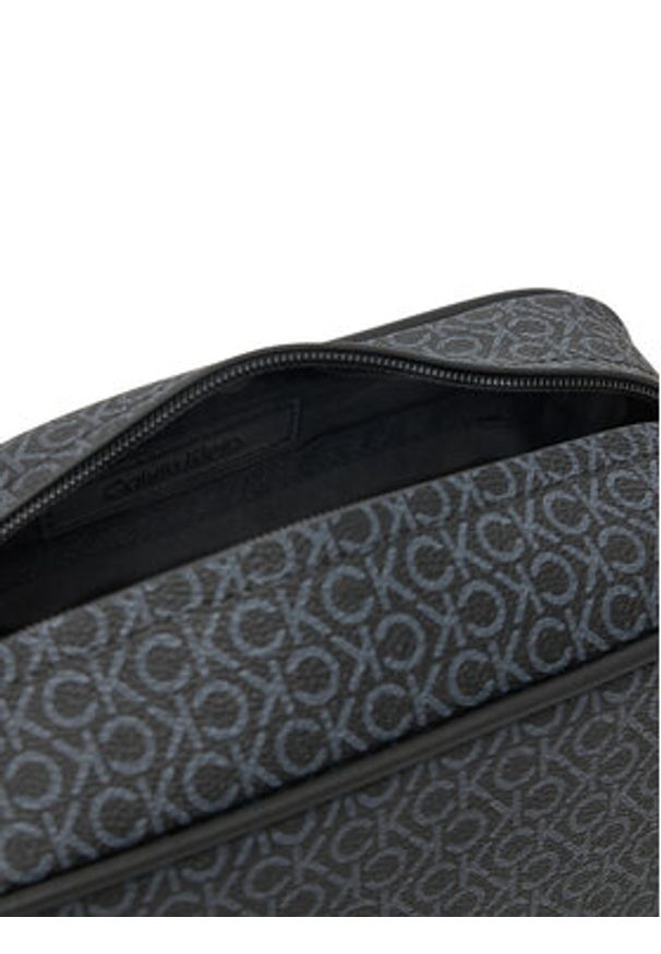 Calvin Klein Kosmetyczka Ck Must Mono Washbag/Dopp Kit LV04D1041G Czarny. Kolor: czarny. Materiał: skóra