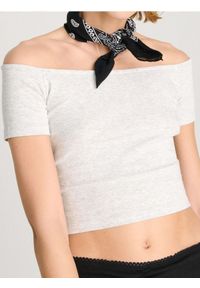 Sinsay - Crop top z krótkim rękawem - szary. Kolor: szary. Długość rękawa: krótki rękaw. Długość: krótkie
