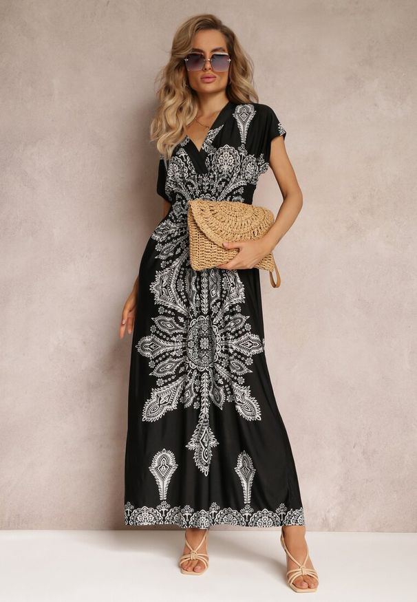 Renee - Czarna Sukienka Maxi w Etniczny Wzór Josanie. Kolor: czarny. Styl: boho, wakacyjny. Długość: maxi