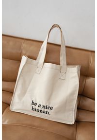 Marsala - Torba typu shopper bag beżowa z haftem small size BE A NICE HUMAN-UNI. Kolor: beżowy. Wzór: haft. Dodatki: z haftem. Styl: elegancki