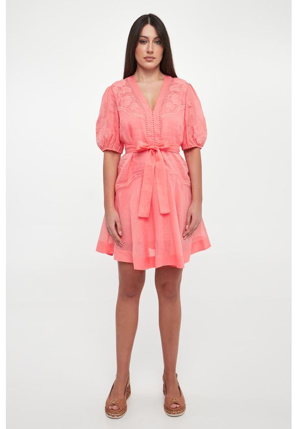 Twinset Milano - Sukienka z ramii z haftami TWINSET. Wzór: haft