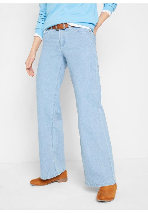 bonprix - Dżinsy ze stretchem wide fit, mid waist. Kolor: niebieski