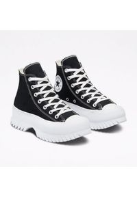 Buty Converse Chuck Taylor All Star Lugged 2.0 W A00870C czarne. Kolor: czarny. Materiał: bawełna, guma, syntetyk. Szerokość cholewki: normalna. Wzór: jodełka. Obcas: na platformie. Model: Converse All Star #2