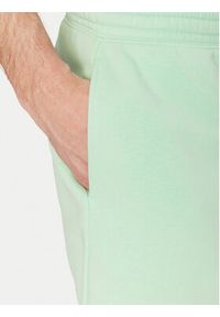 GAP - Gap Szorty sportowe 703989-01 Zielony Regular Fit. Kolor: zielony. Materiał: bawełna. Styl: sportowy #5