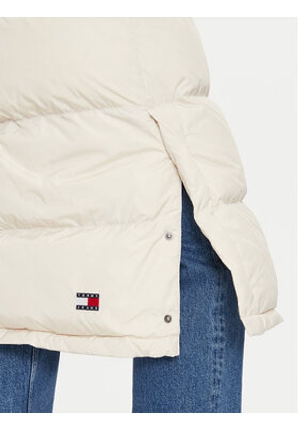 Tommy Jeans Kurtka puchowa Alaska DW0DW18860 Beżowy Regular Fit. Kolor: beżowy. Materiał: syntetyk