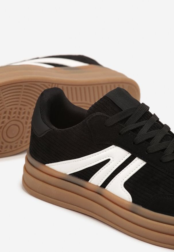 Born2be - Czarne Sneakersy w Stylu Tenisówek na Grubej Podeszwie z Geometrycznym Wzorem Wevirra. Okazja: na co dzień. Kolor: czarny. Wzór: geometria