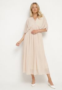 Born2be - Beżowa Sukienka Rozkloszowana z Wiązaniem na Szyi o Luźnym Kroju Napila. Okazja: na co dzień. Typ kołnierza: dekolt w kształcie V. Kolor: beżowy. Styl: klasyczny, casual, elegancki #3