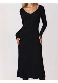 Sinsay - Prążkowana sukienka maxi - czarny. Kolor: czarny. Materiał: prążkowany. Długość: maxi #1