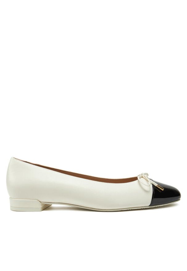 Stuart Weitzman Czółenka Sleek Bow Flat SG888 Écru. Materiał: skóra