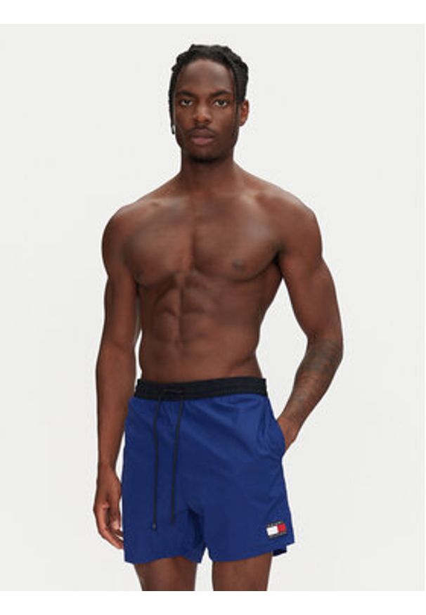 TOMMY HILFIGER - Tommy Hilfiger Szorty kąpielowe UM0UM03455 Niebieski Regular Fit. Kolor: niebieski. Materiał: syntetyk