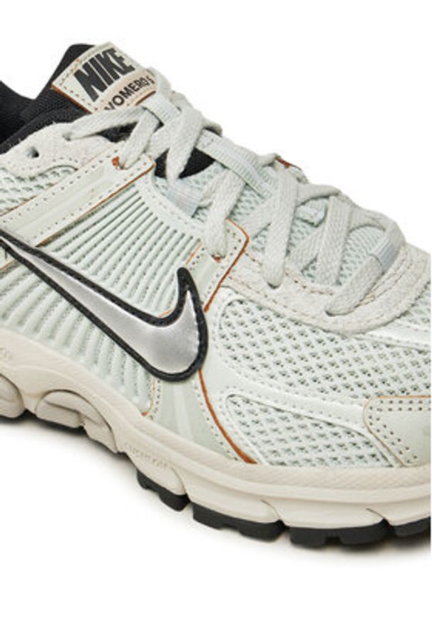 Nike Sneakersy Zoom Vomero 5 FN6742 001 Zielony. Kolor: zielony. Materiał: materiał. Model: Nike Zoom