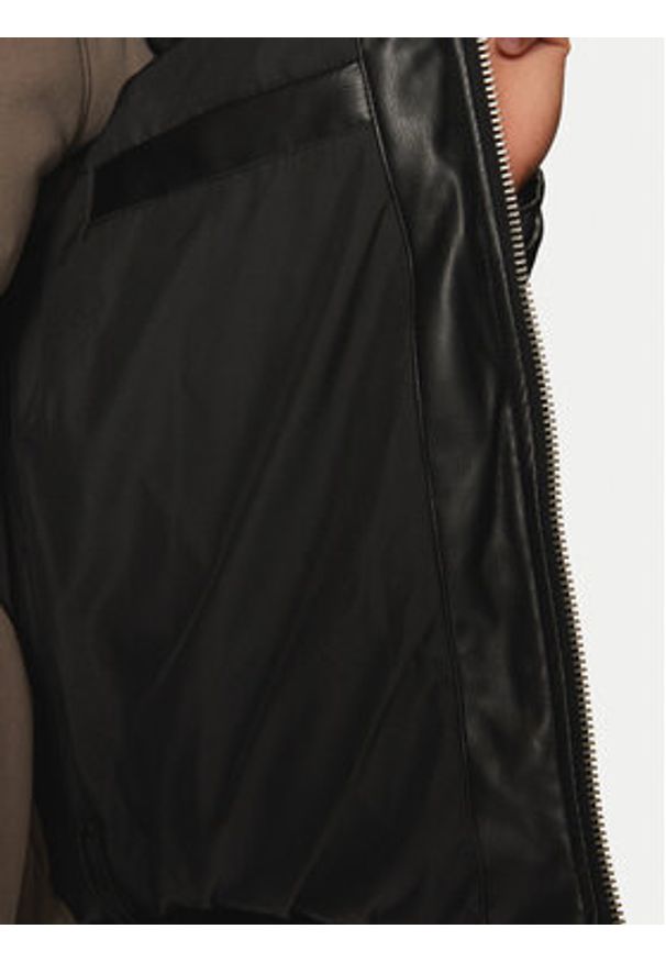 Jack & Jones Kurtka zimowa 12269722 Czarny Regular Fit. Kolor: czarny. Materiał: syntetyk. Sezon: zima