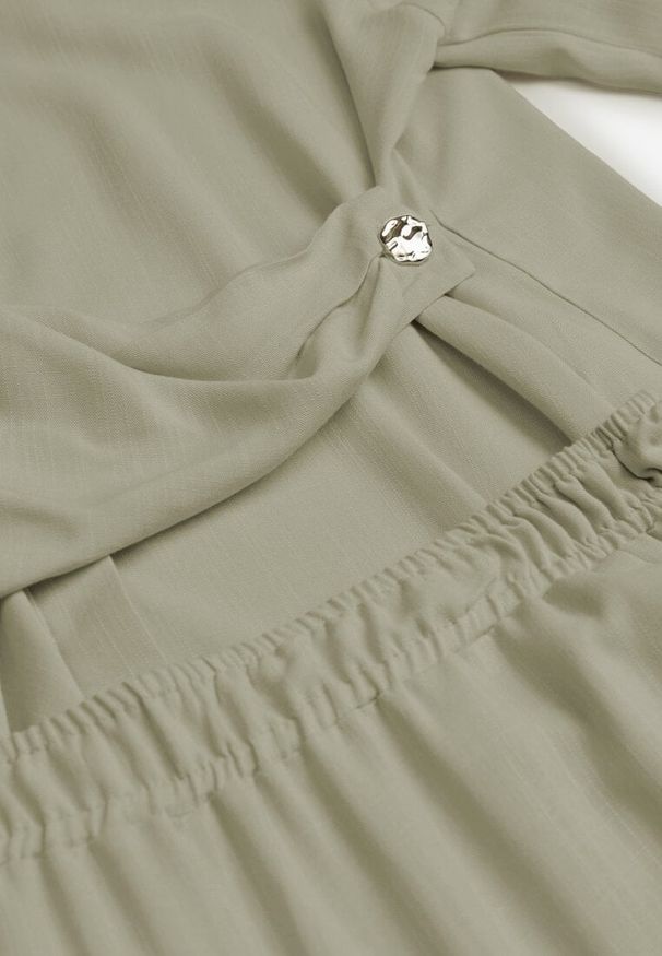 Renee - Zielony Komplet z Wiskozy Spodnie Szerokie i Koszula z Ozdobnym Materiałem Airial. Kolor: zielony. Materiał: wiskoza, materiał