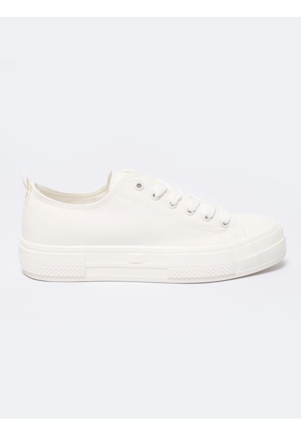 Big-Star - Trampki damskie białe NN274853 101. Okazja: na spacer. Kolor: biały. Materiał: jeans. Sezon: lato. Styl: klasyczny, retro