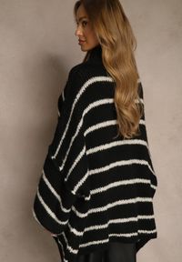 Renee - Czarny Oversizowy Golf w Paski z Dodatkiem Wełny i Wiskozy Nezella. Okazja: na co dzień. Typ kołnierza: golf. Kolor: czarny. Materiał: wełna, wiskoza. Wzór: paski. Styl: casual, elegancki #4