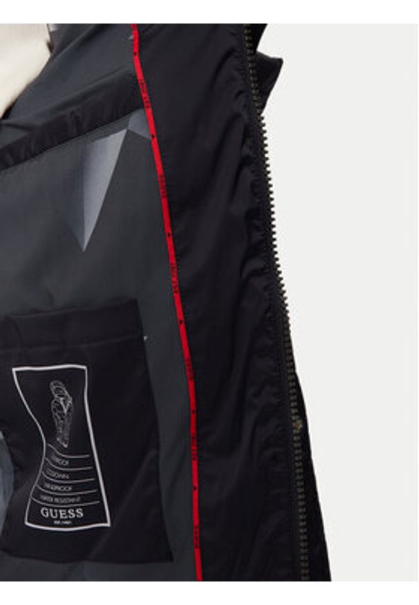 Guess Kurtka zimowa M4BL21 WGJ42 Granatowy Regular Fit. Kolor: niebieski. Materiał: syntetyk. Sezon: zima