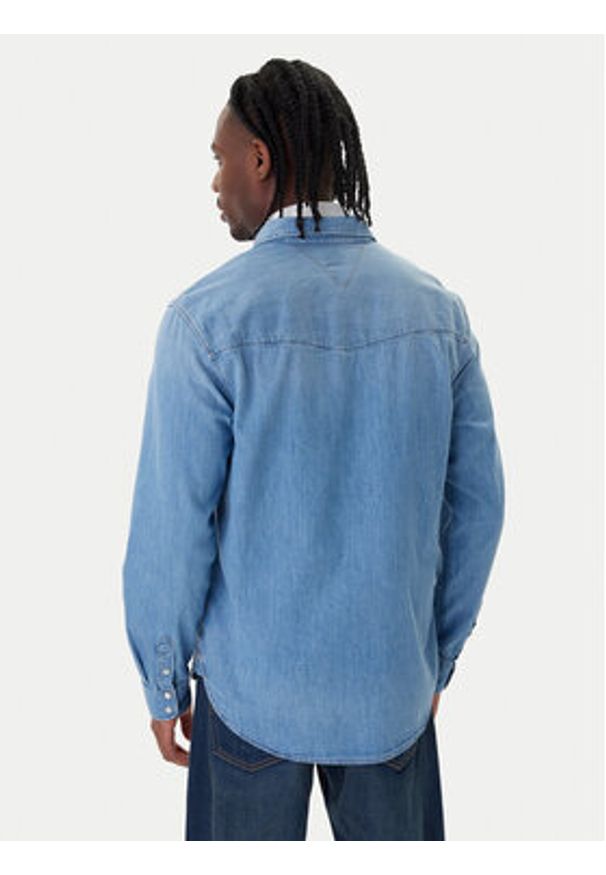 Tommy Jeans Koszula jeansowa Western DM0DM23029 Niebieski Regular Fit. Kolor: niebieski. Materiał: bawełna