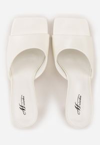 Born2be - Białe Klapki na Szpilce z Otwartym Kwadratowym Noskiem Avalessa. Okazja: na co dzień, na ślub cywilny, na wesele. Nosek buta: otwarty. Kolor: biały. Materiał: jeans. Obcas: na szpilce. Styl: casual, elegancki, wizytowy #6