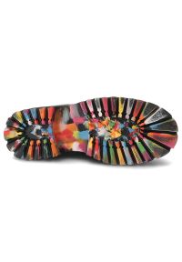 Czarne Półbuty Artiker Stylowe Obuwie Damskie. Okazja: na co dzień. Kolor: czarny. Materiał: skóra. Wzór: kolorowy. Styl: elegancki #3