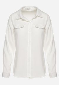Born2be - Biała Klasyczna Koszula z Imitacją Kieszeni i Ozdobnymi Tłoczeniami Lallama. Kolor: biały. Styl: klasyczny